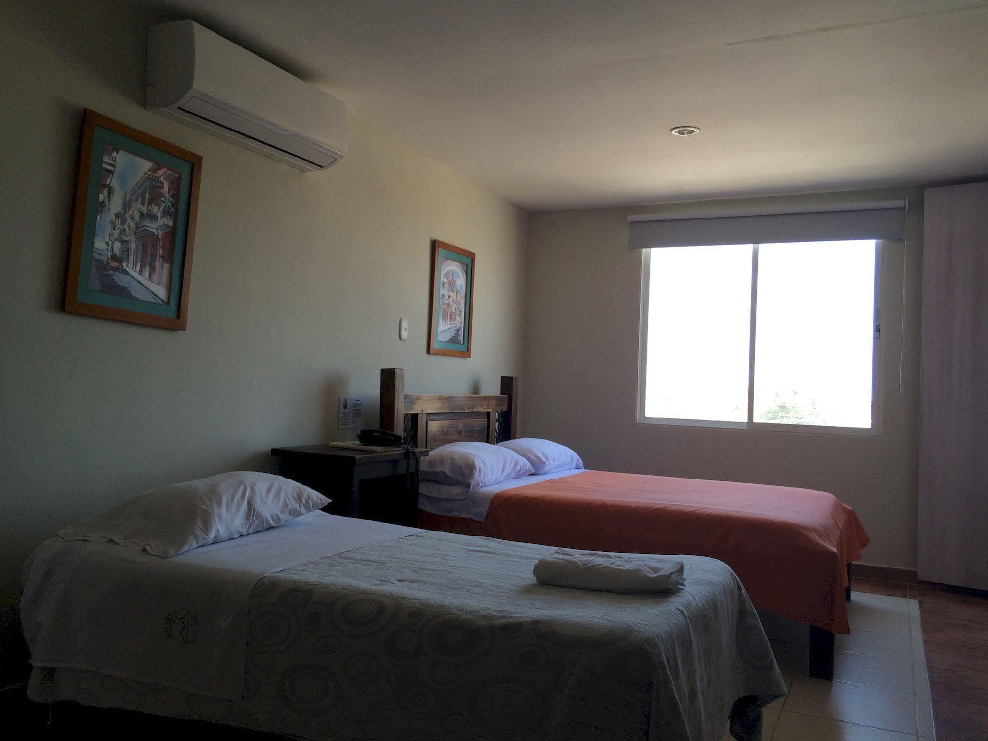 Hotel Mar Del Plata Cartagena Esterno foto